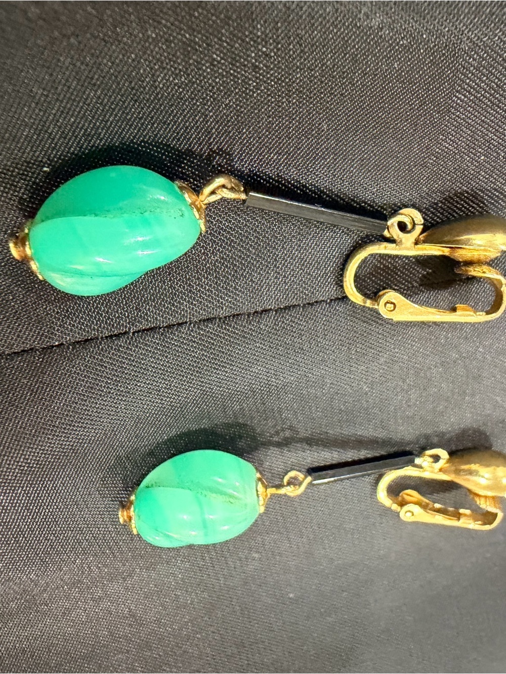 Vintage Green Bead Drop Clip-On Earrings - Unbranded - Picture 5 of 8